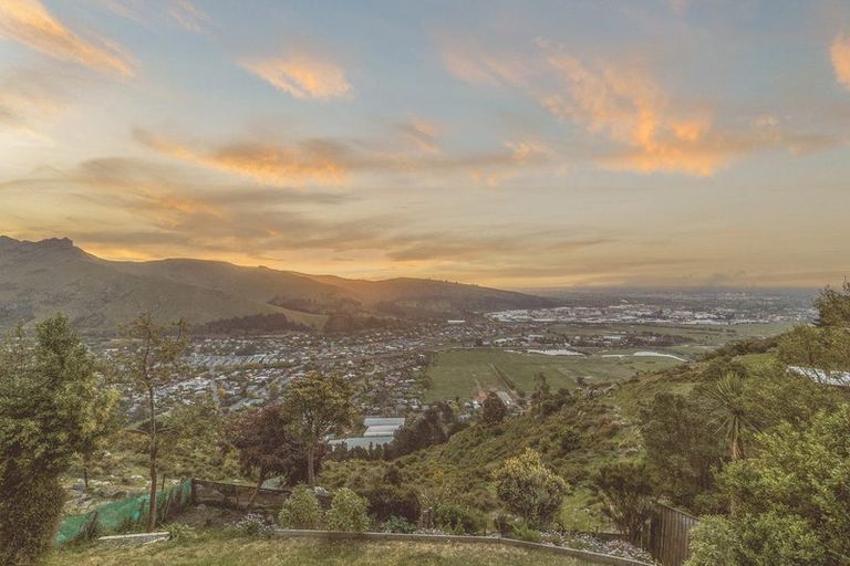 Photo of property in 3 Plains View, Mount Pleasant, Christchurch, 8081
