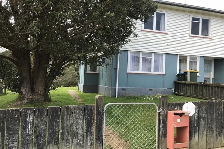 Photo of property in 27-33 Cheshire Street, Cannons Creek, Porirua, 5024