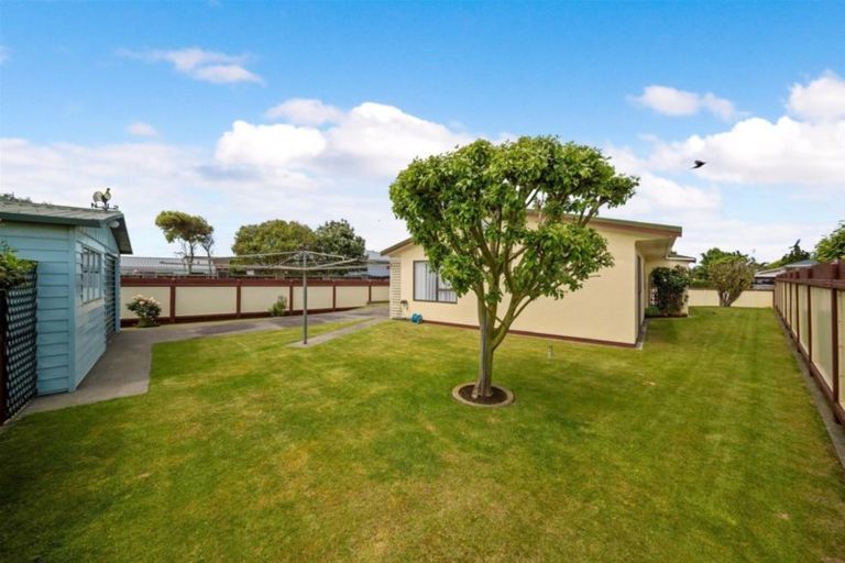 Photo of property in 5 Manuka Place, Hawera, 4610