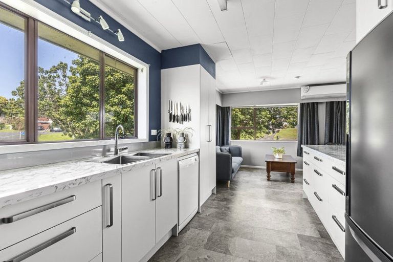 Photo of property in 5 Bronte Place, Whalers Gate, New Plymouth, 4310