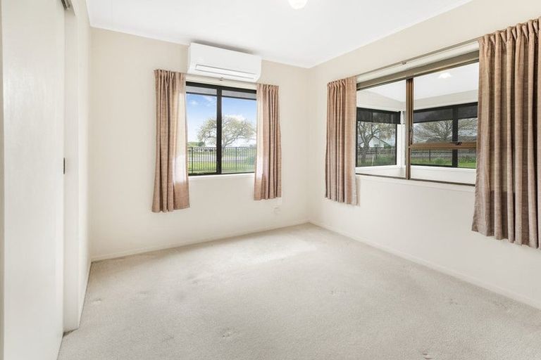 Photo of property in 8b Kingfisher Way, Te Kowhai, Hamilton, 3288