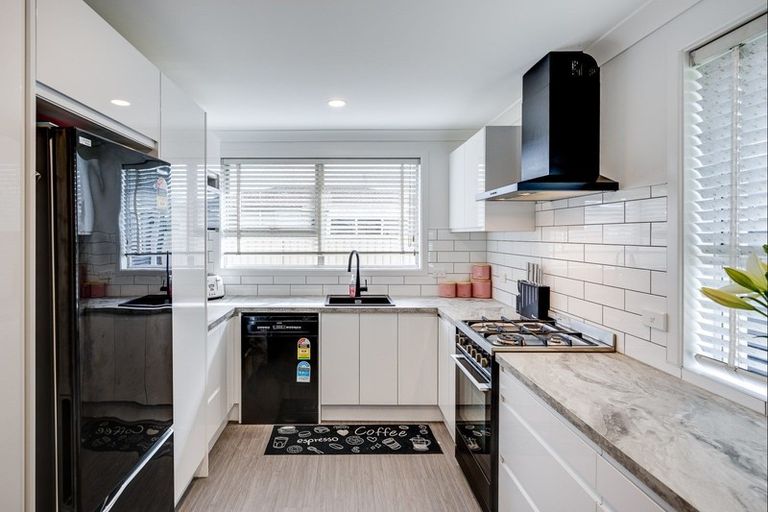 Photo of property in 4/606 Heretaunga Street East, Parkvale, Hastings, 4122