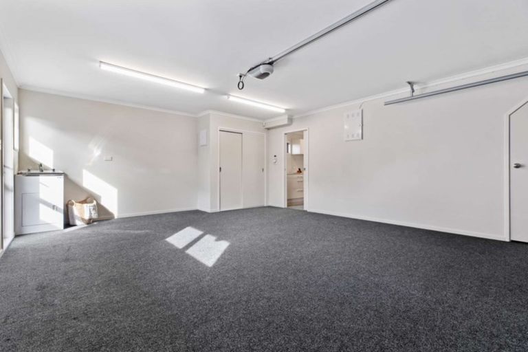 Photo of property in 30 Orchard Rise, Rosehill, Papakura, 2113