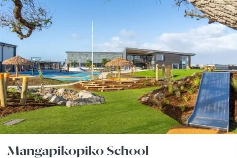 Photo of property in 25 Taipahitini Road, Rosehill, 2113