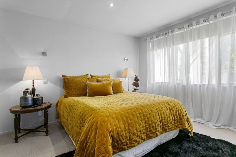 Photo of property in 382 Lake Terrace, Two Mile Bay, Taupo, 3330