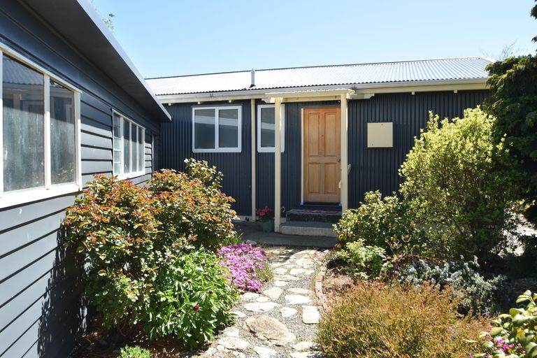 Photo of property in 2 Keene Place, Omarama, 9412