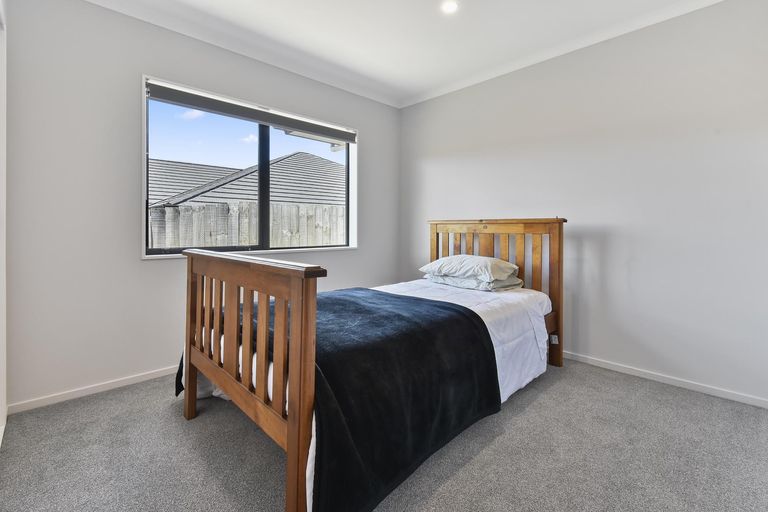Photo of property in 13 Muirhill Place, Pokeno, 2402