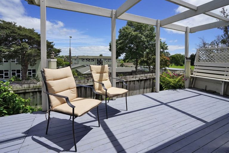 Photo of property in 2 Nyanza Street, Nawton, Hamilton, 3200