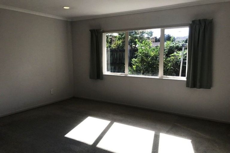 Photo of property in 72 Milson Drive, Papakura, 2110