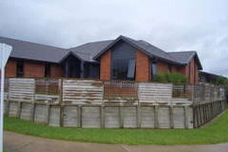 Photo of property in 2 Amberley Place, Flagstaff, Hamilton, 3210