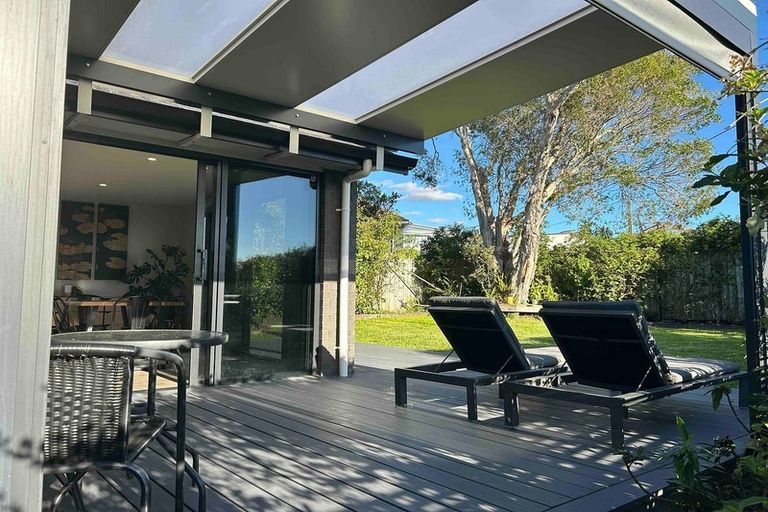 Photo of property in 50a Philomel Crescent, Bayswater, Auckland, 0622