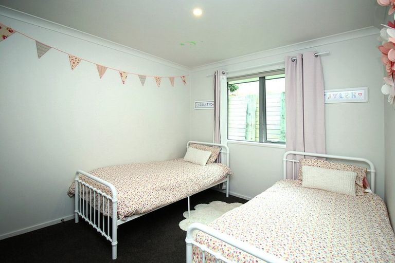 Photo of property in 99 Ballintoy Park Drive, Welcome Bay, Tauranga, 3175