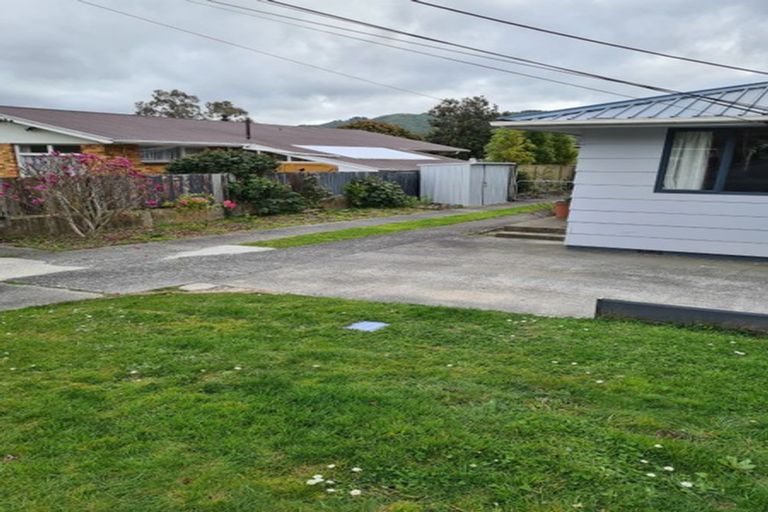 Photo of property in 1/7 Norana Road, Maoribank, Upper Hutt, 5018