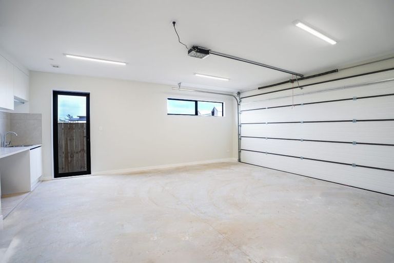 Photo of property in 4 Pukeko Road, Hobsonville, Auckland, 0616