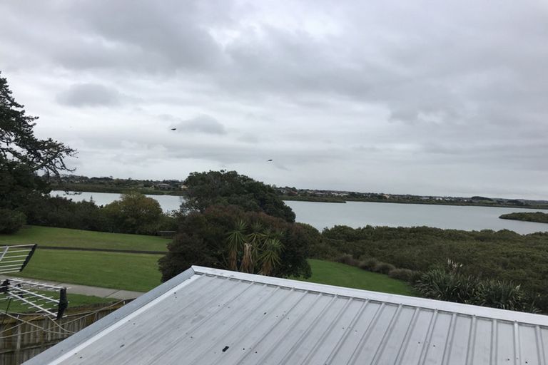 Photo of property in 17 Montego Place, Weymouth, Auckland, 2103