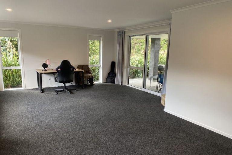 Photo of property in 8 Tangata Way, Omokoroa, 3114