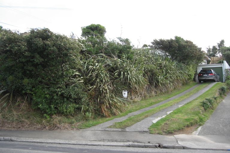 Photo of property in 60 Ruskin Road, Newlands, Wellington, 6037