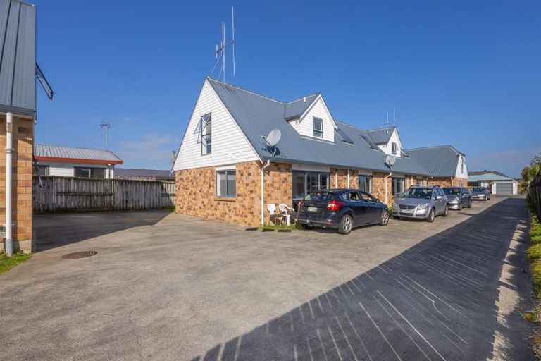 Photo of property in 8 Inverness Avenue, Hamilton East, Hamilton, 3216