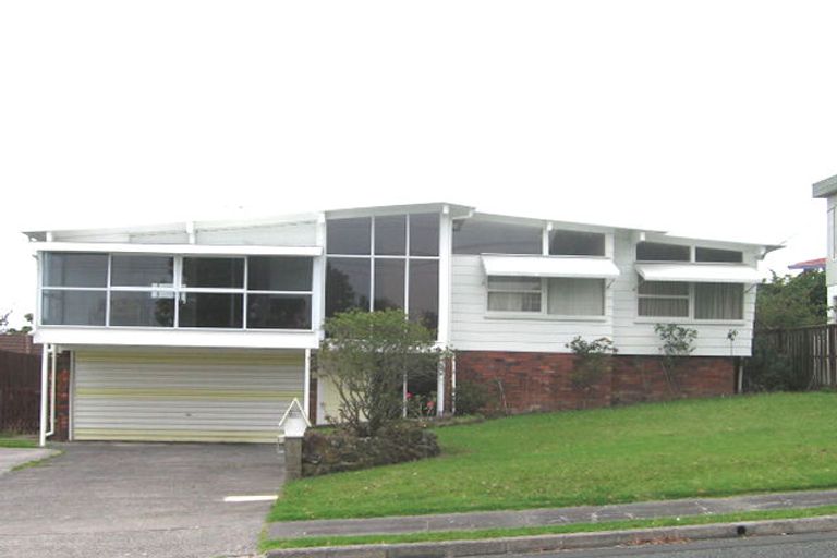 Photo of property in 116 Ocean View Road, Northcote, Auckland, 0627