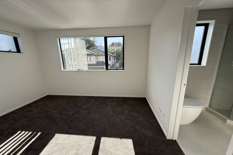 Photo of property in 4/41 Forrest Hill Road, Milford, Auckland, 0620