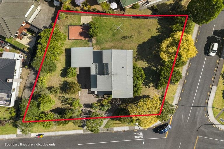 Photo of property in 92 Moore Street, Howick, Auckland, 2014