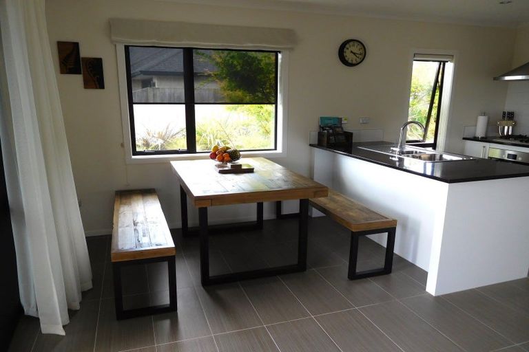 Photo of property in 8 Isobel Hodgson Drive, Cambridge, 3434