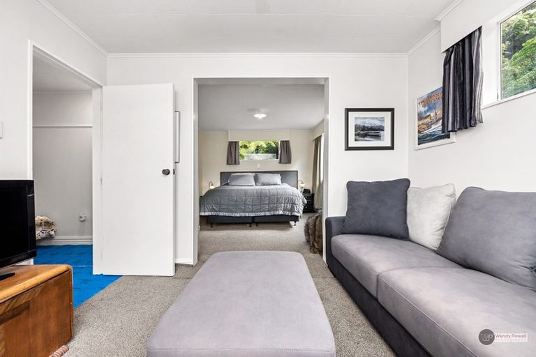 Photo of property in 20 Tiroiti Grove, Stokes Valley, Lower Hutt, 5019