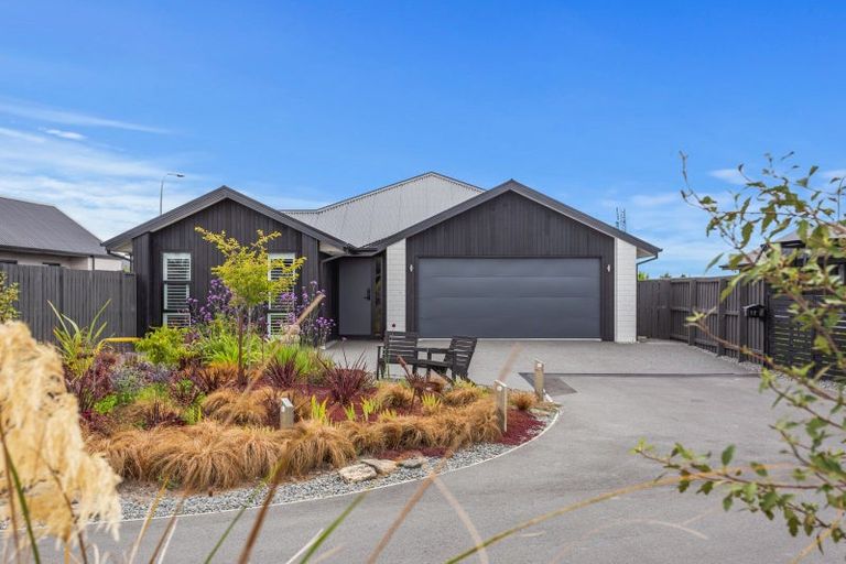 Photo of property in 17 Goldie Drive, Rangiora, 7400