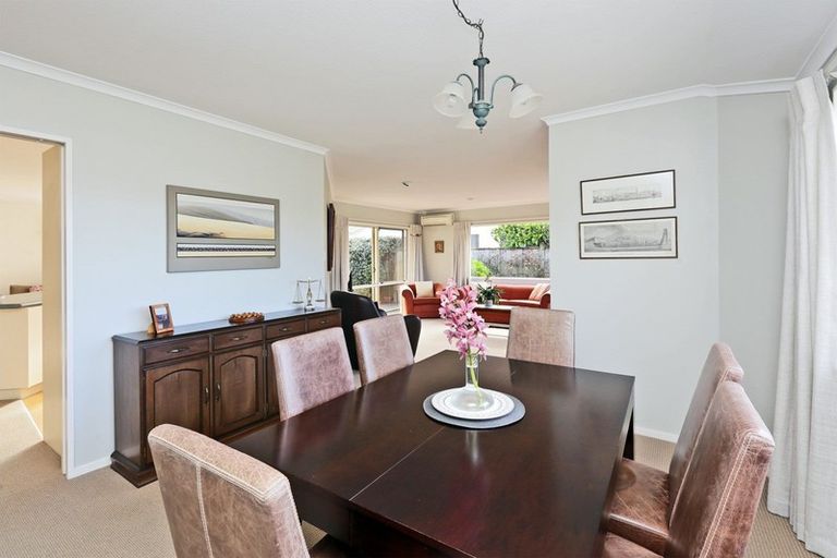 Photo of property in 10 Brompton Drive, Taradale, Napier, 4112