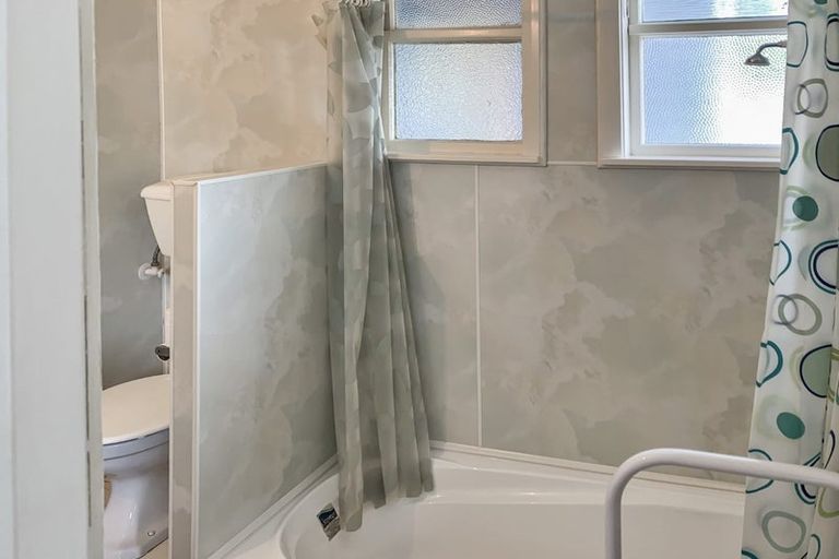 Photo of property in 48 Sladden Street, Naenae, Lower Hutt, 5011