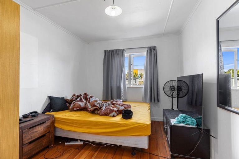 Photo of property in 18 Wilson Road South, Waihi Beach, 3611