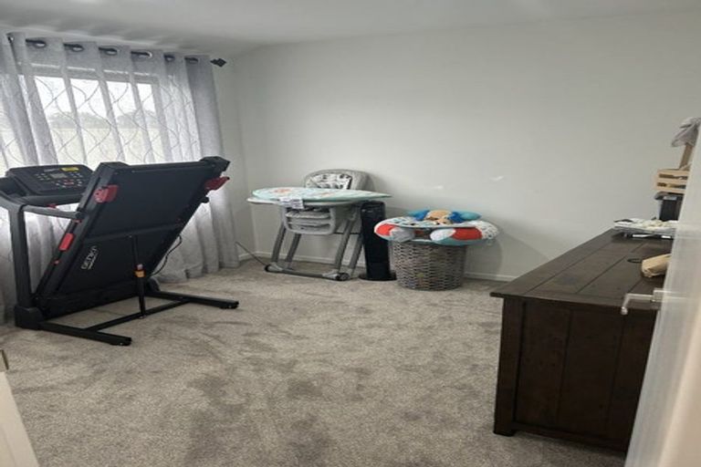 Photo of property in 43c Beach Road, Pahurehure, 2113