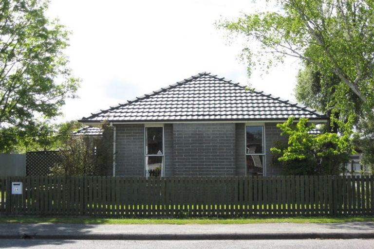 Photo of property in 24 Bush Street, Rangiora, 7400