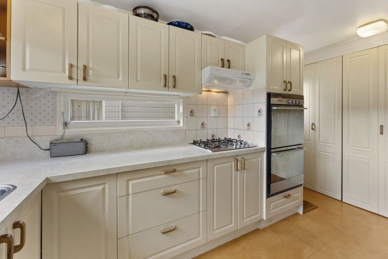 Photo of property in 14 Haast Close, Kelson, Lower Hutt, 5010