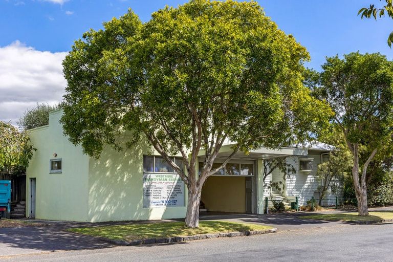 Photo of property in 64 Warnock Street, Westmere, Auckland, 1022