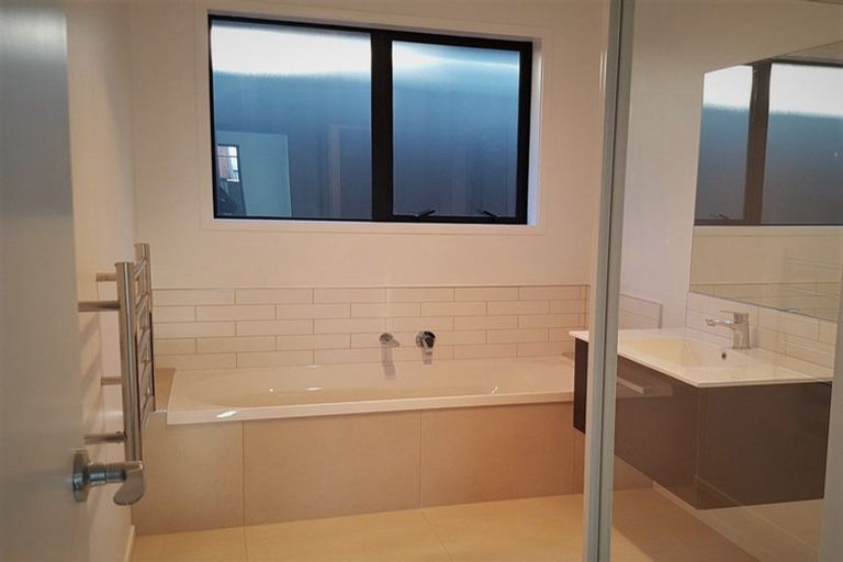 Photo of property in 18 Pioneer Crescent, Omokoroa, 3114