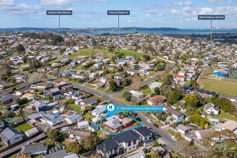 Photo of property in 41 Fitzherbert Avenue, West Harbour, Auckland, 0618