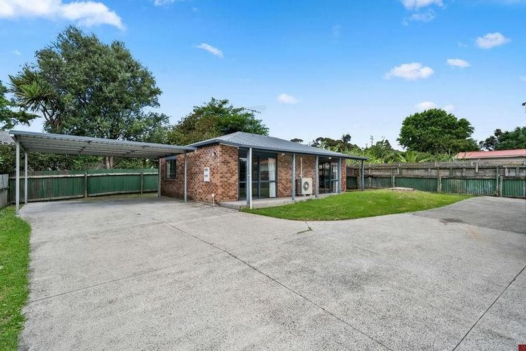 Photo of property in 69 Glen Marine Parade, Glendene, Auckland, 0602