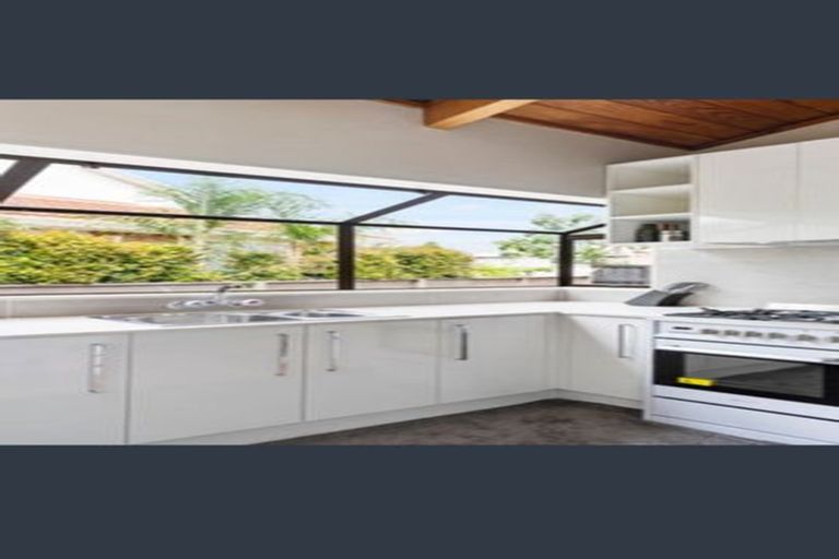 Photo of property in 2/62 Weymouth Road, Manurewa, Auckland, 2102