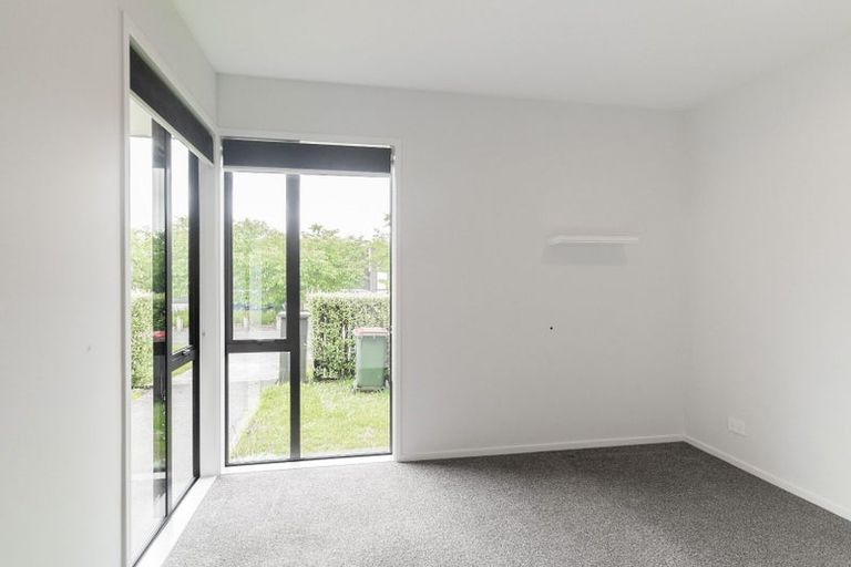 Photo of property in 1 Gallantry Crescent, Papakura, 2110