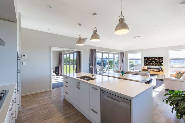 Photo of property in 26 Katania Heights, Brightwater, 7022