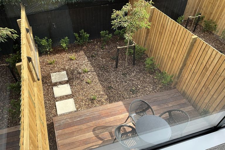 Photo of property in 9/24 Devonport Lane, St Albans, Christchurch, 8014