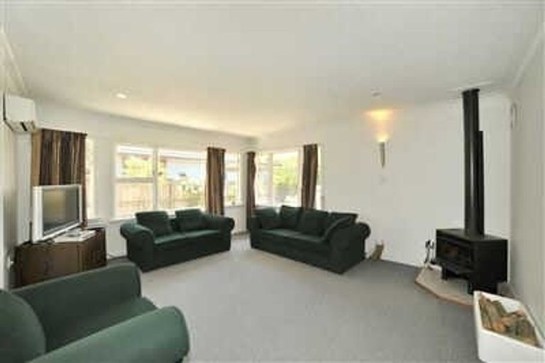 Photo of property in 157 Langdons Road, Northcote, Christchurch, 8052