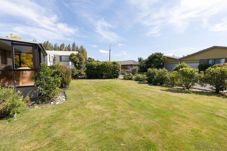 Photo of property in 3 Prudhoe Lane, Northcote, Christchurch, 8052