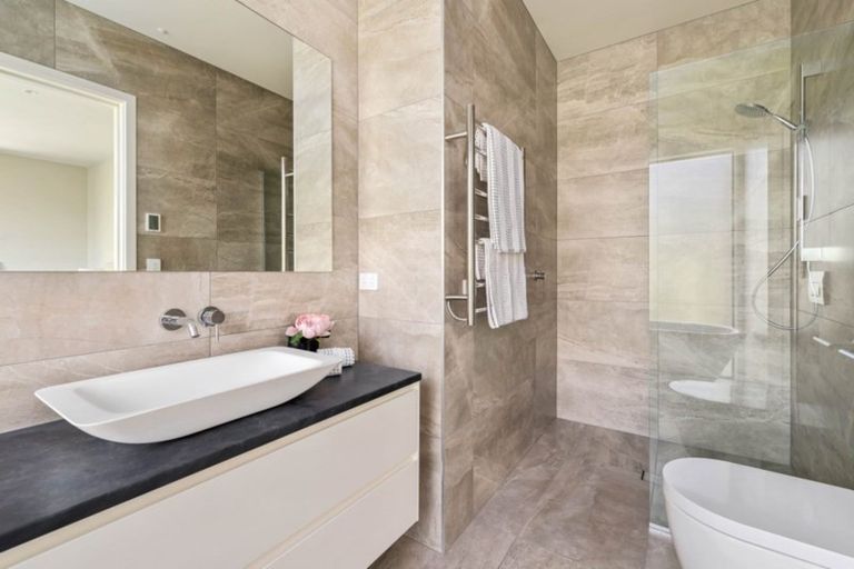 Photo of property in 12 Falconer Rise, Jacks Point, Queenstown, 9371