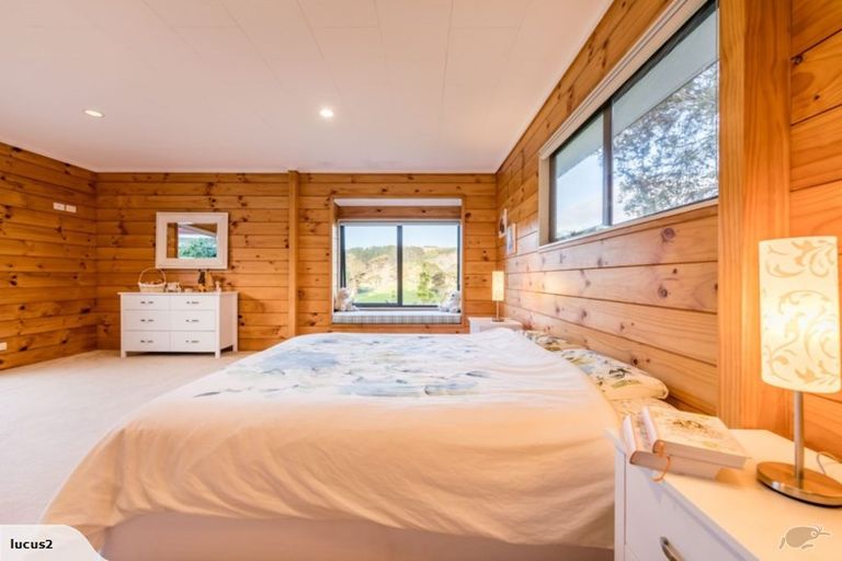 Photo of property in 178 Valley Road, Waimauku, 0881