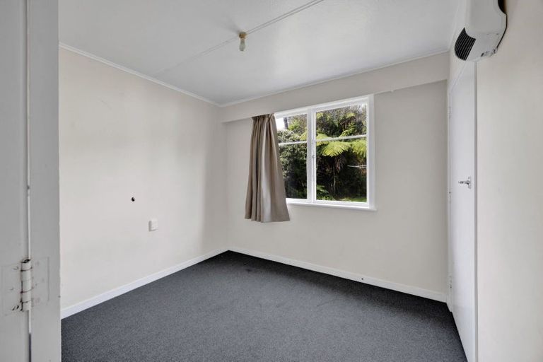 Photo of property in 19 Oranga Street, Marfell, New Plymouth, 4310