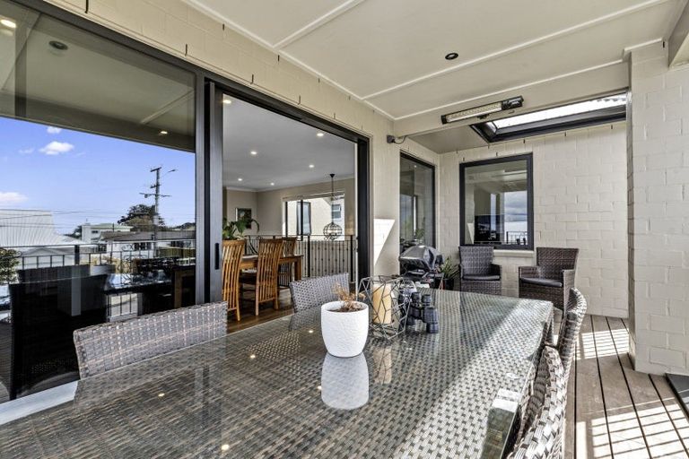 Photo of property in 49 Hinewa Road, Otumoetai, Tauranga, 3110