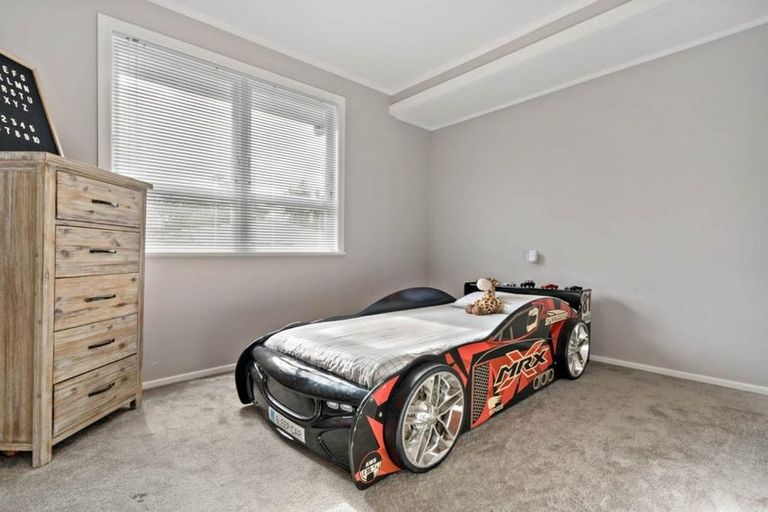 Photo of property in 4 Orpheus Place, Papakura, 2110