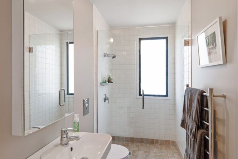 Photo of property in 8 Springvale Gardens, Harewood, Christchurch, 8051